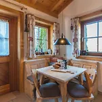 Apartmán Dorfchalets & - In Centre Including Free Entry Tauern And Summer Card Kaprun