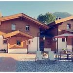 Dorfchalets & - In Centre Including Free Entry Tauern And Summer Card Kaprun