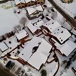 Dorfchalets & - In Centre Including Free Entry Tauern And Summer Card Apartmán