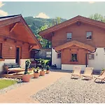 Dorfchalets & - In Centre Including Free Entry Tauern And Summer Card * Kaprun