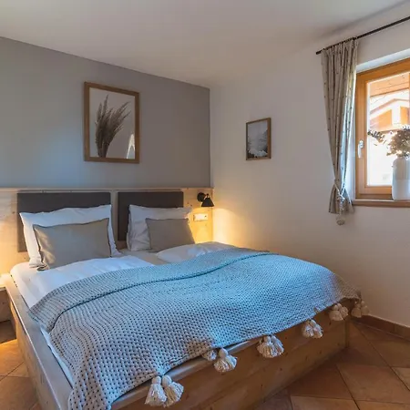 Dorfchalets & - Authentic Experience In Centre Of Including Tauernspa And Summercard *