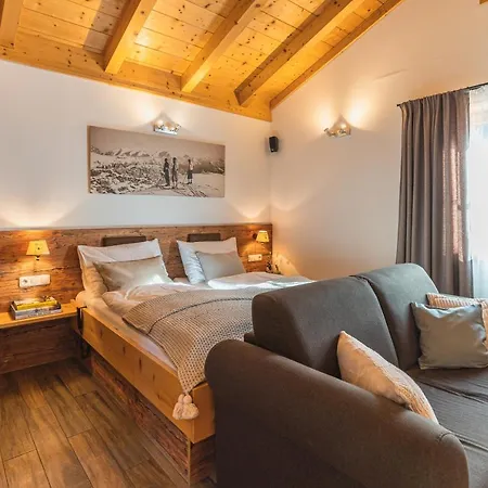 Апартаменты Dorfchalets & - In Centre Including Free Entry Tauern And Summer Card Капрун
