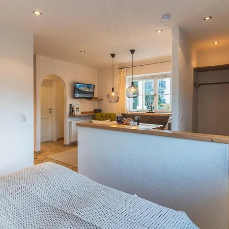 Dorfchalets & - Authentic Experience In Centre Of Including Tauernspa And Summercard Apartment Kaprun