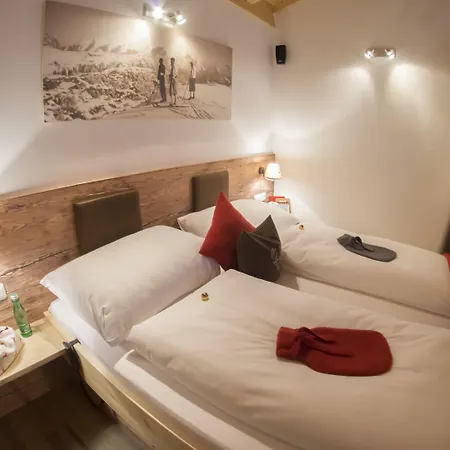 Dorfchalets & - In Centre Including Free Entry Tauern And Summer Card Апартаменты Капрун