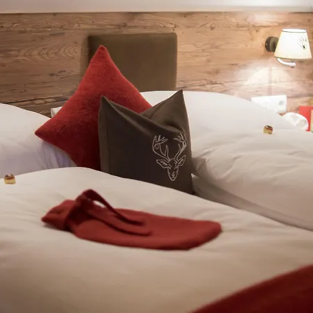 Dorfchalets & - In Centre Including Free Entry Tauern And Summer Card Апартаменты