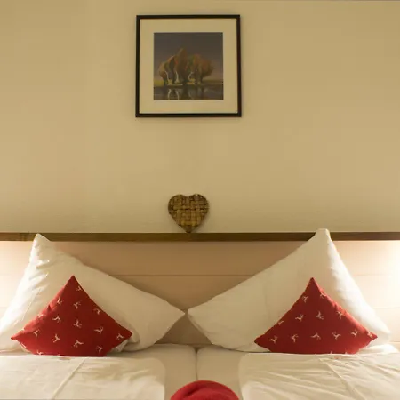 Apartamento Dorfchalets & - In Centre Including Free Entry Tauern And Summer Card