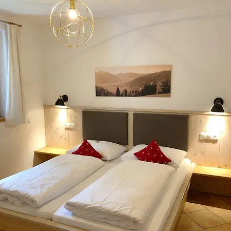 Dorfchalets & - In Centre Including Free Entry Tauern And Summer Card カプルーン