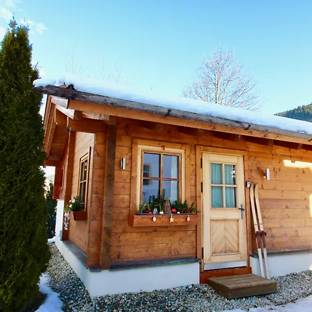 アパート Dorfchalets & - In Centre Including Free Entry Tauern And Summer Card カプルーン