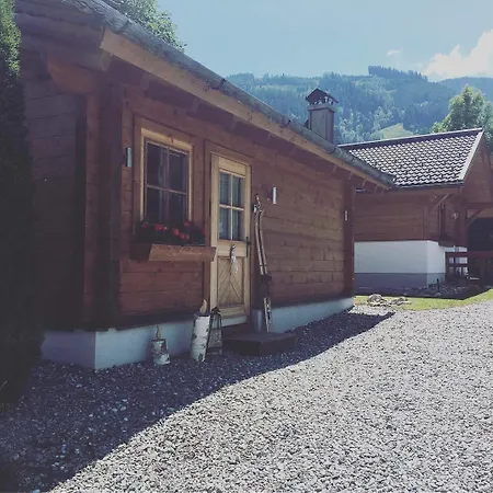 Dorfchalets & - In Centre Including Free Entry Tauern And Summer Card Апартаменты Капрун