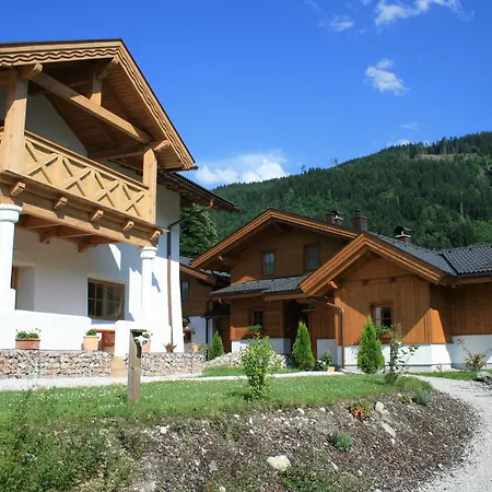 Dorfchalets & - In Centre Including Free Entry Tauern And Summer Card Капрун
