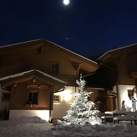 Dorfchalets & - In Centre Including Free Entry Tauern And Summer Card *