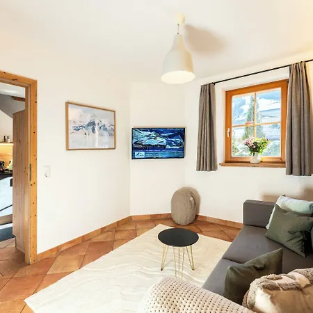 Dorfchalets & - In Centre Including Free Entry Tauern And Summer Card Kaprun