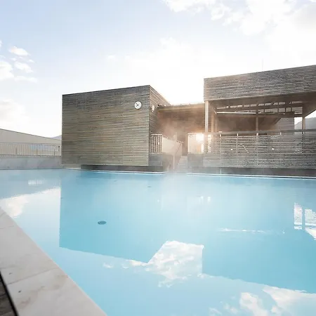 Dorfchalets & - In Centre Including Free Entry Tauern And Summer Card * カプルーン