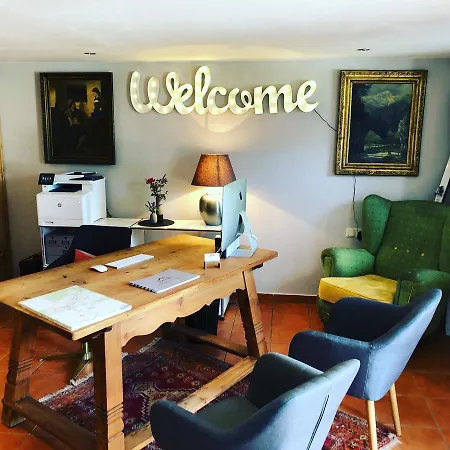 Апартаменты Dorfchalets & - In Centre Including Free Entry Tauern And Summer Card *