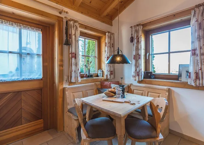 アパート Dorfchalets & - In Centre Including Free Entry Tauern And Summer Card カプルーン