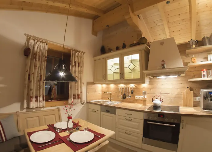 Dorfchalets & - In Centre Including Free Entry Tauern And Summer Card アパート カプルーン