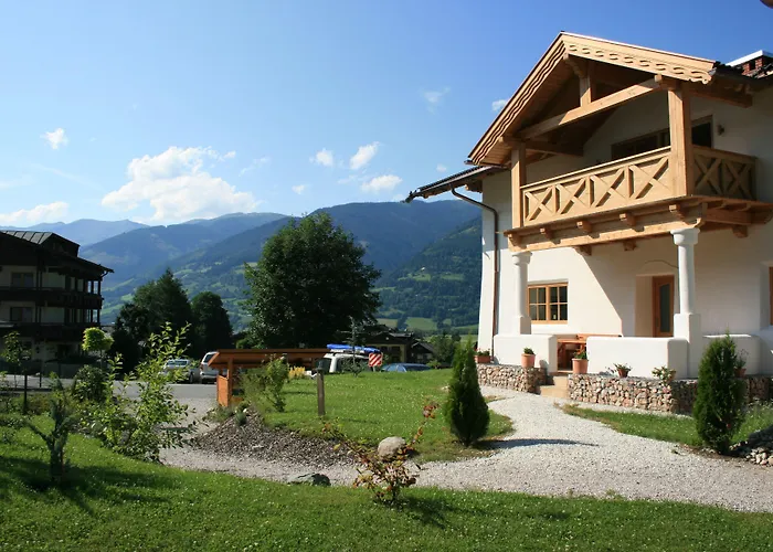 Dorfchalets & - In Centre Including Free Entry Tauern And Summer Card * カプルーン