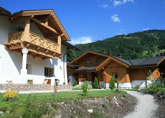 Dorfchalets & - In Centre Including Free Entry Tauern And Summer Card カプルーン