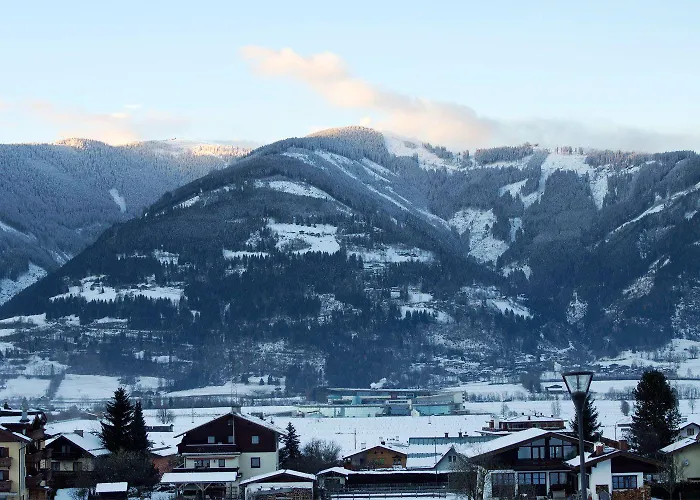 Dorfchalets & - In Centre Including Free Entry Tauern And Summer Card カプルーン