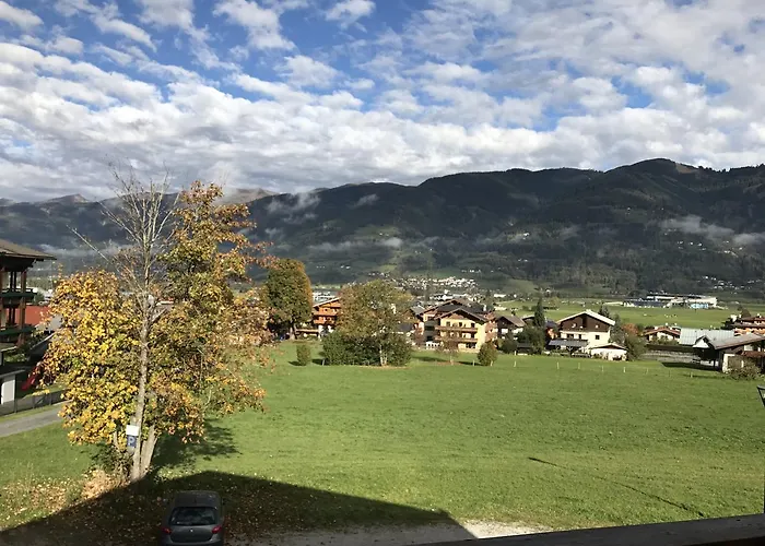 アパート Dorfchalets & - In Centre Including Free Entry Tauern And Summer Card カプルーン