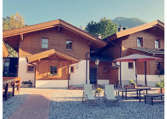 Dorfchalets & - In Centre Including Free Entry Tauern And Summer Card カプルーン